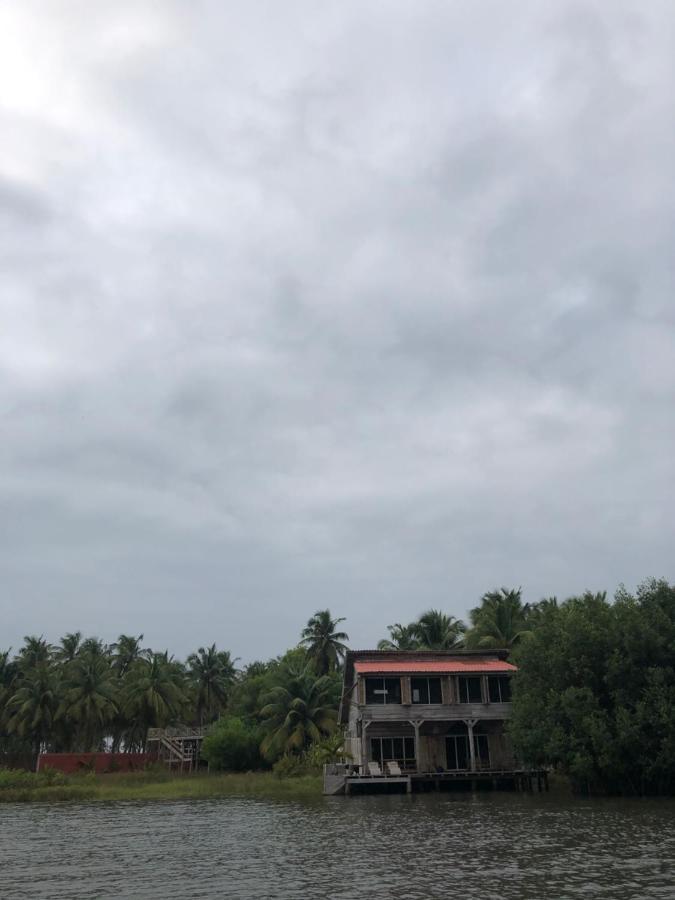 Natura Luxury Lodge Ouidah エクステリア 写真